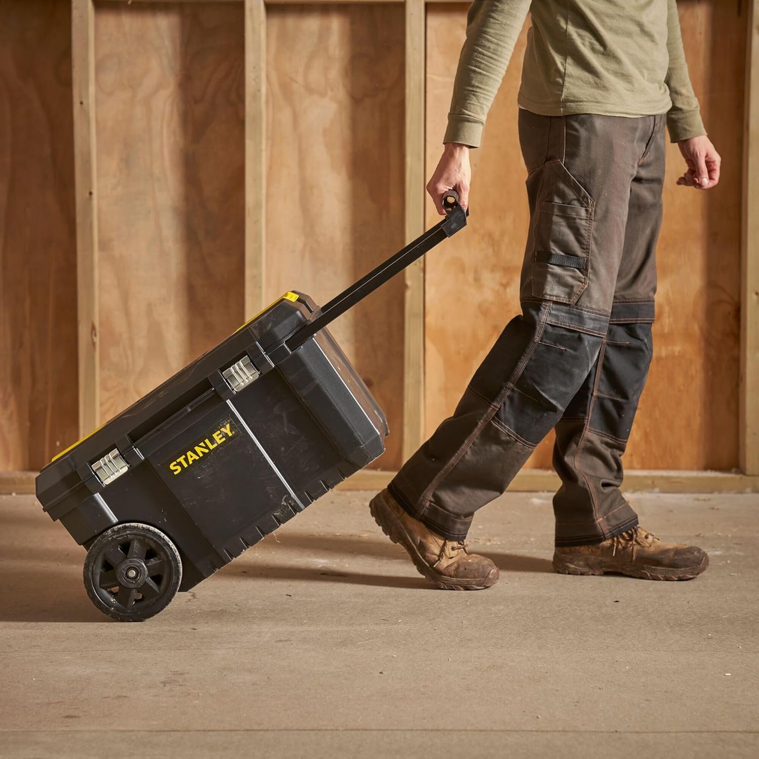 STANLEY Rolling Toolbox Chest with Heavy Duty Metal Latch