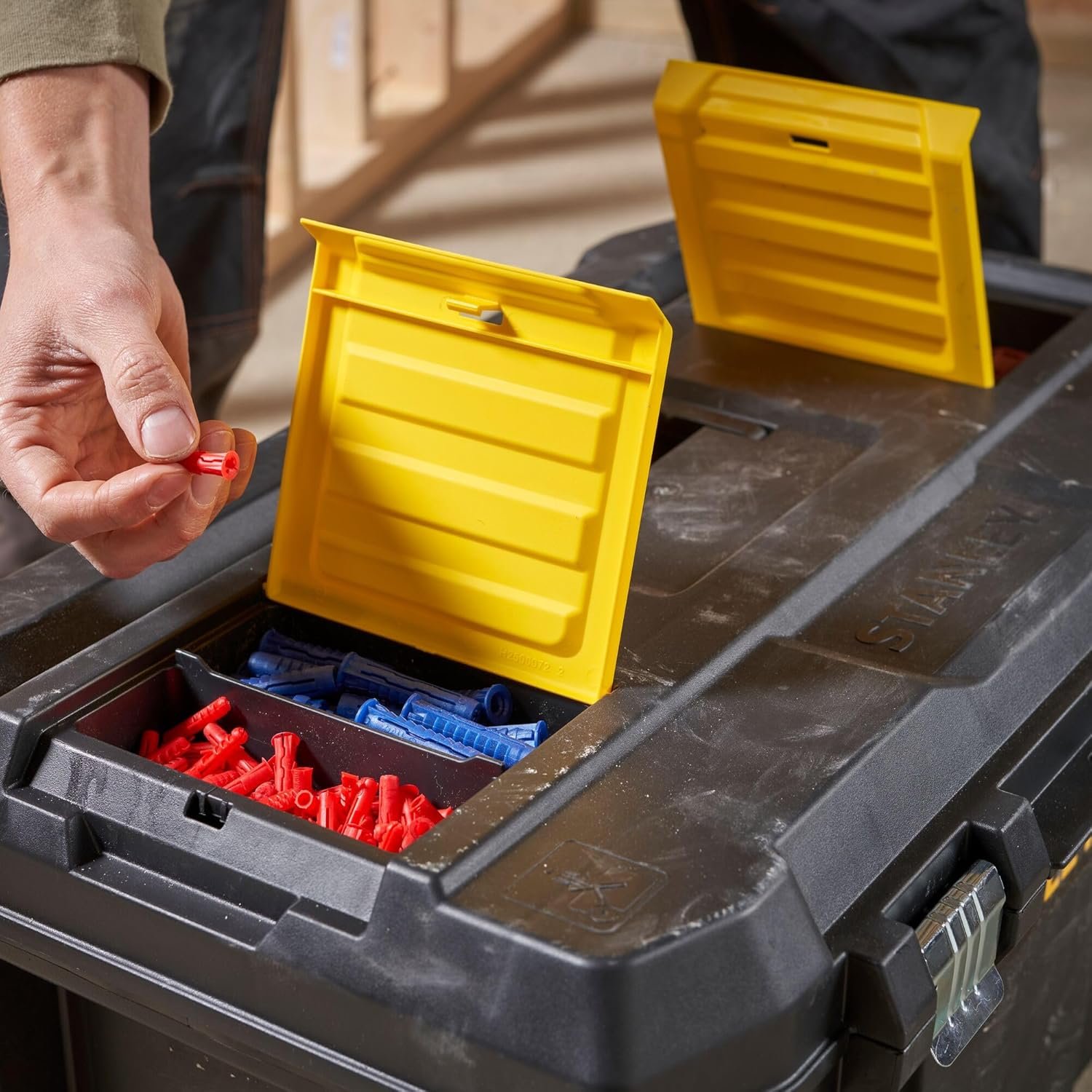 STANLEY Rolling Toolbox Chest with Heavy Duty Metal Latch